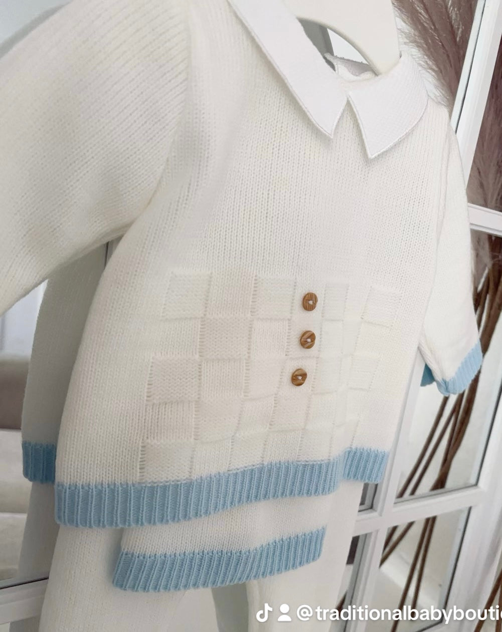 Baby boys “Button” knitted set with hat