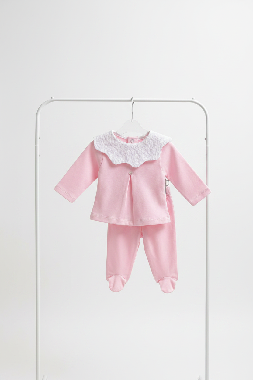 Baby girl’s scalloped collar two piece set