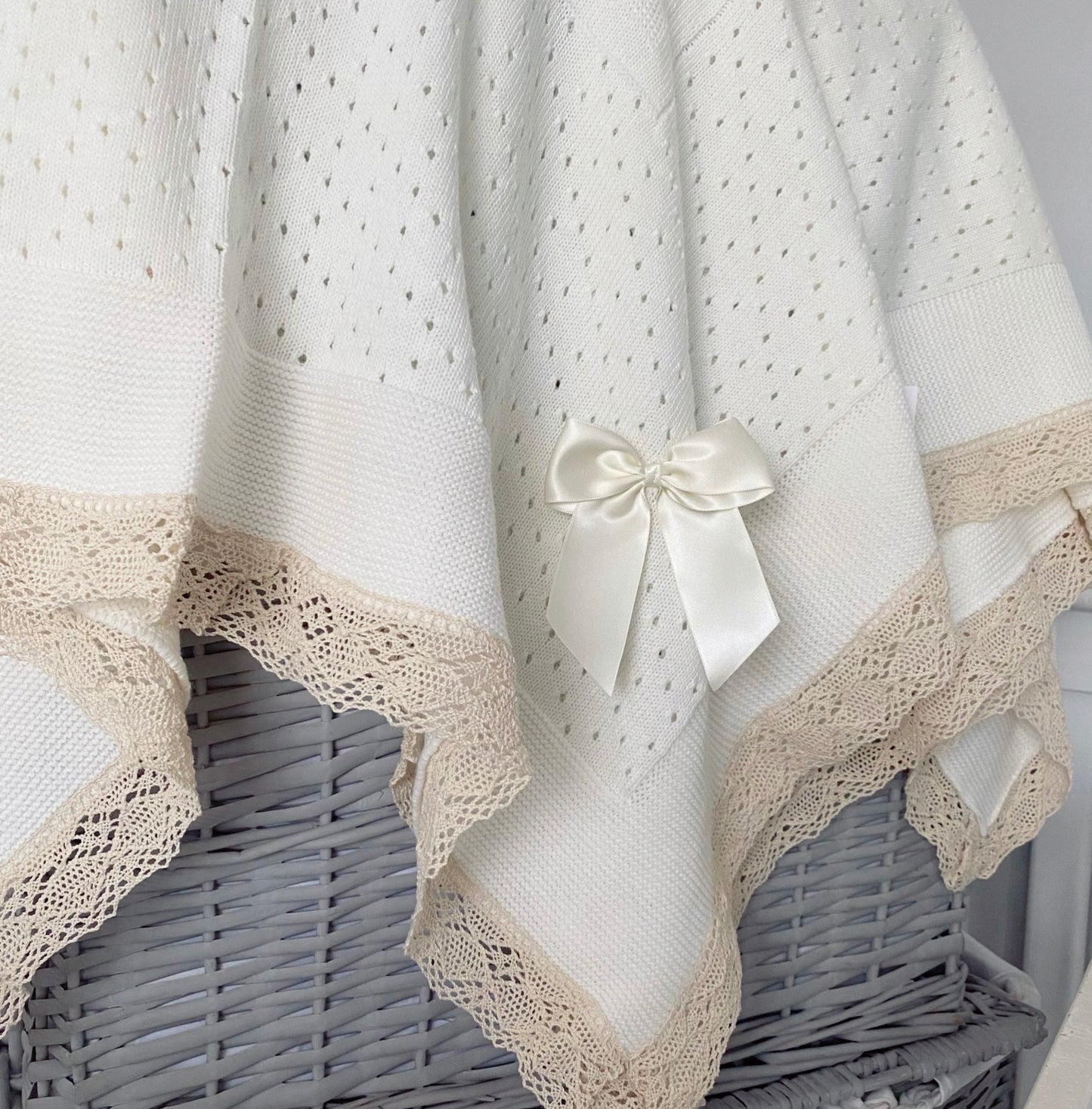 Crochet lace and ribbon shawl - Beige trim with ivory bow