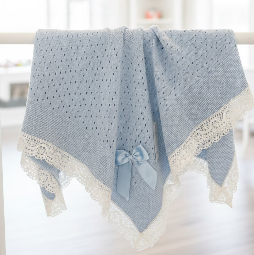 Crochet lace and ribbon shawl - Blue
