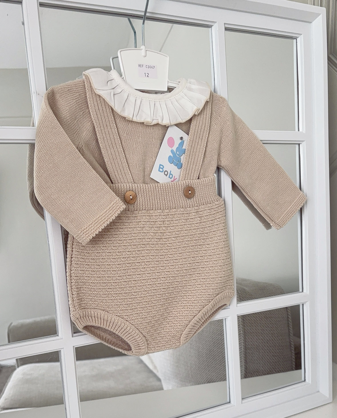 Girls beige knitted dungaree jam set
