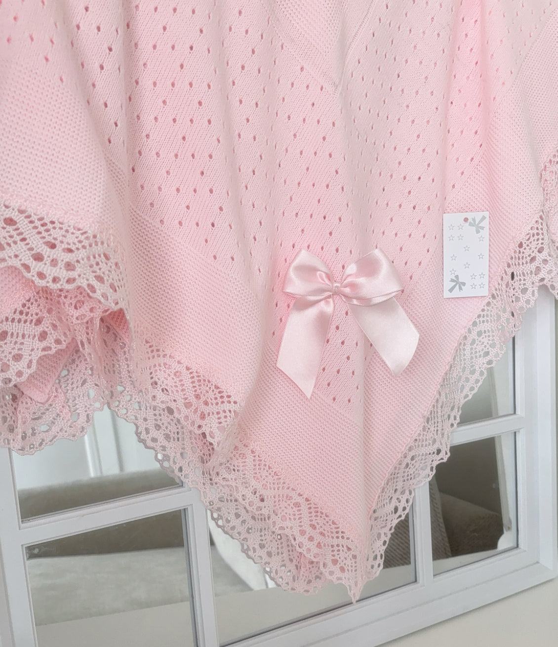 Crochet lace and ribbon shawl - Pink