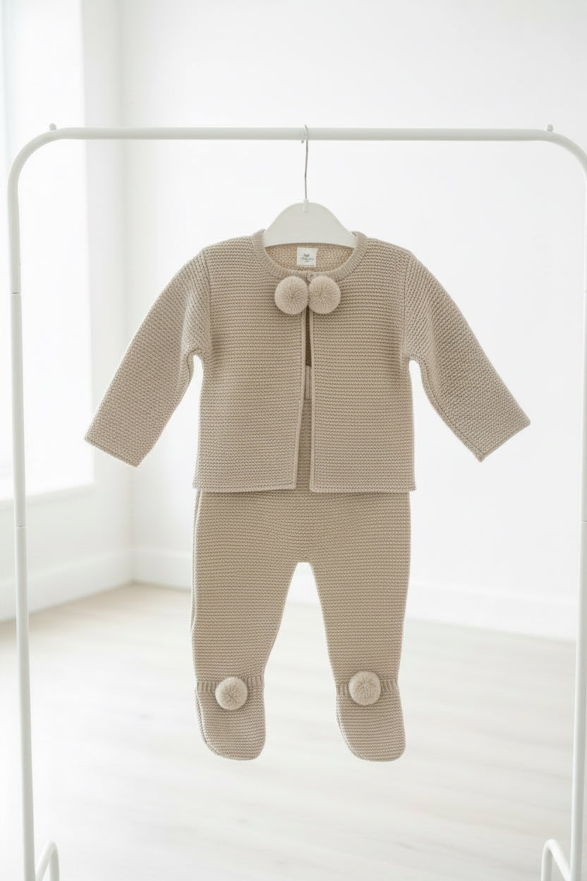 Unisex beige knitted ‘Pompom’ set