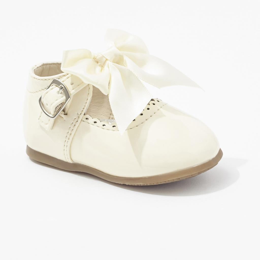 Baby girls Kylie cream hard sole shoes