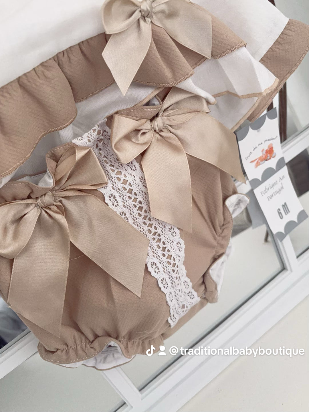 Baby girls “Nancy” top and bloomer set