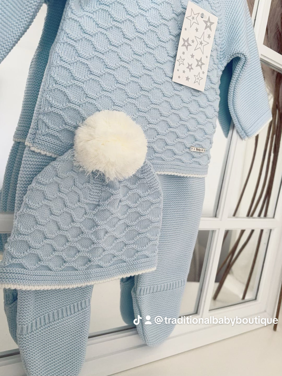 Baby boys knitted honeycomb set with hat