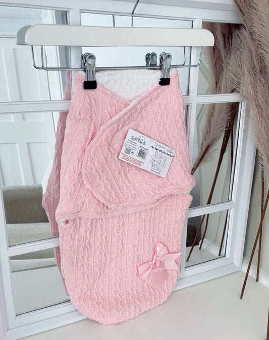 Cable swaddle with Sherpa lining