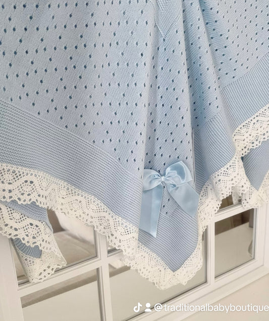 Crochet lace and ribbon shawl - Blue