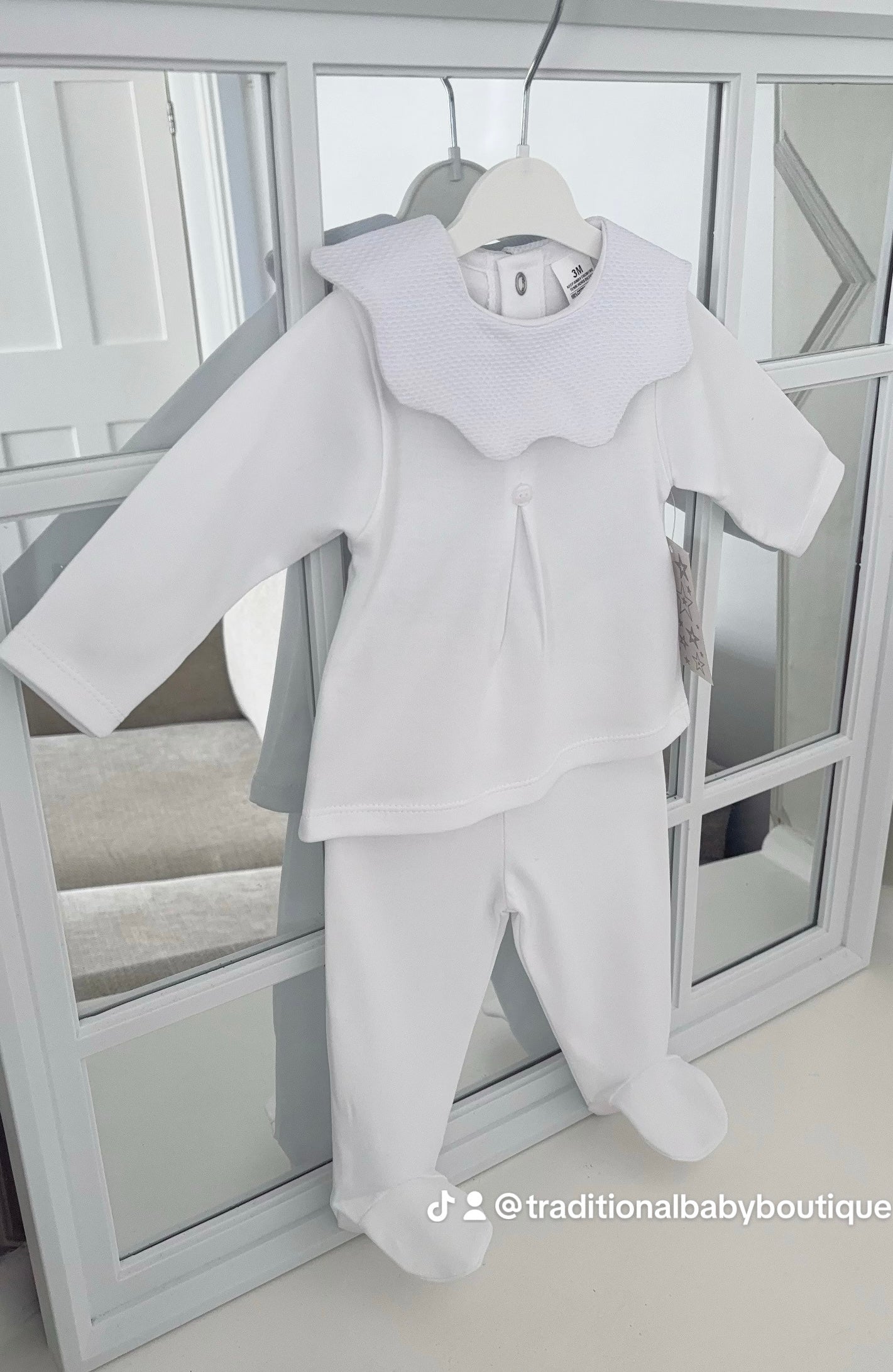 Unisex scalloped collar top & legging set