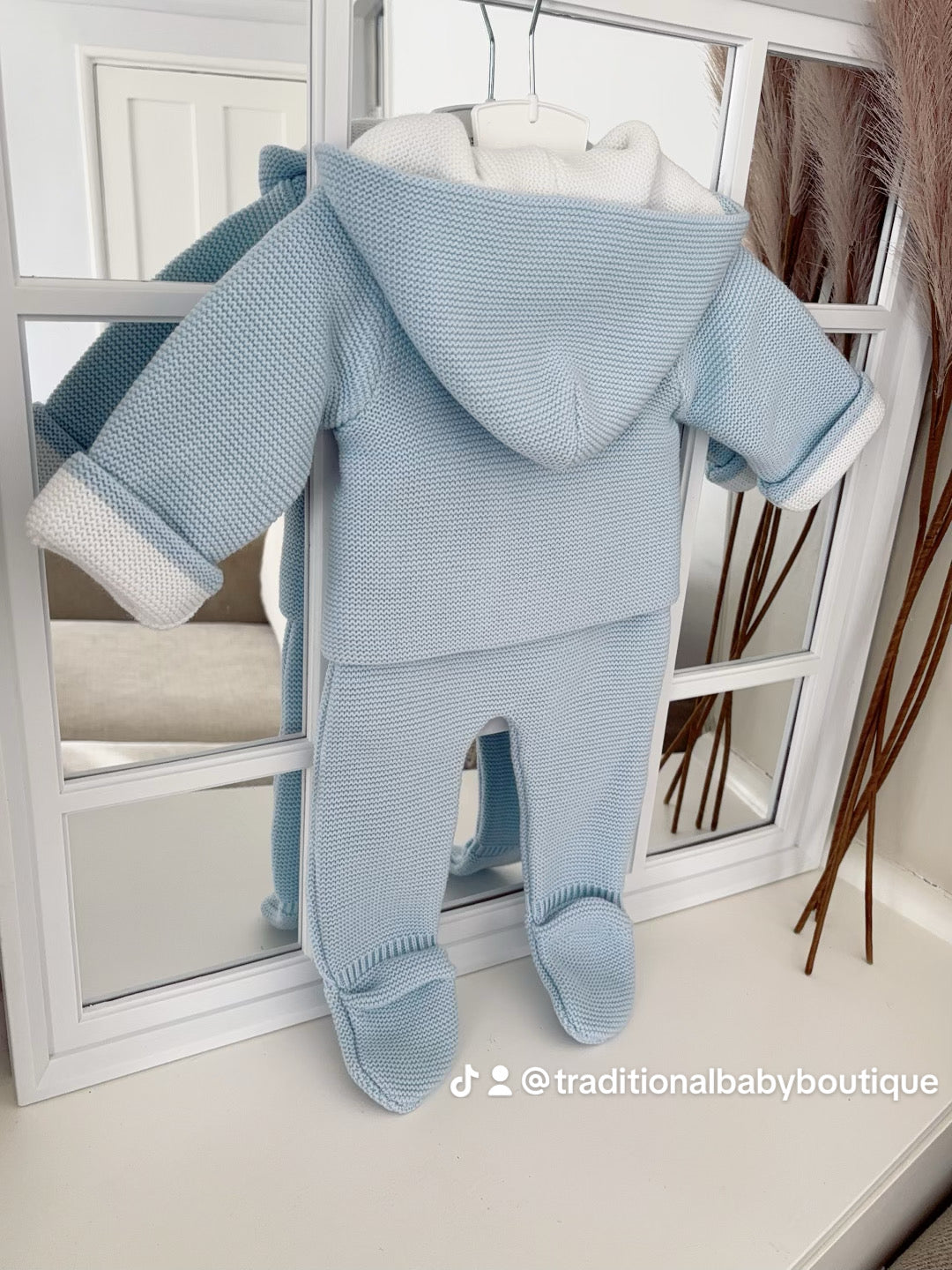 Luxury pram set with hood