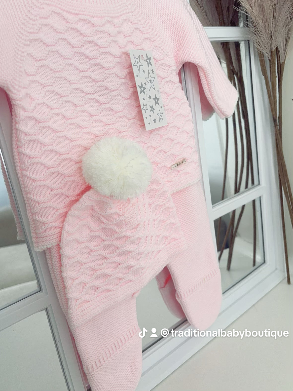 Baby girls knitted honeycomb set with hat