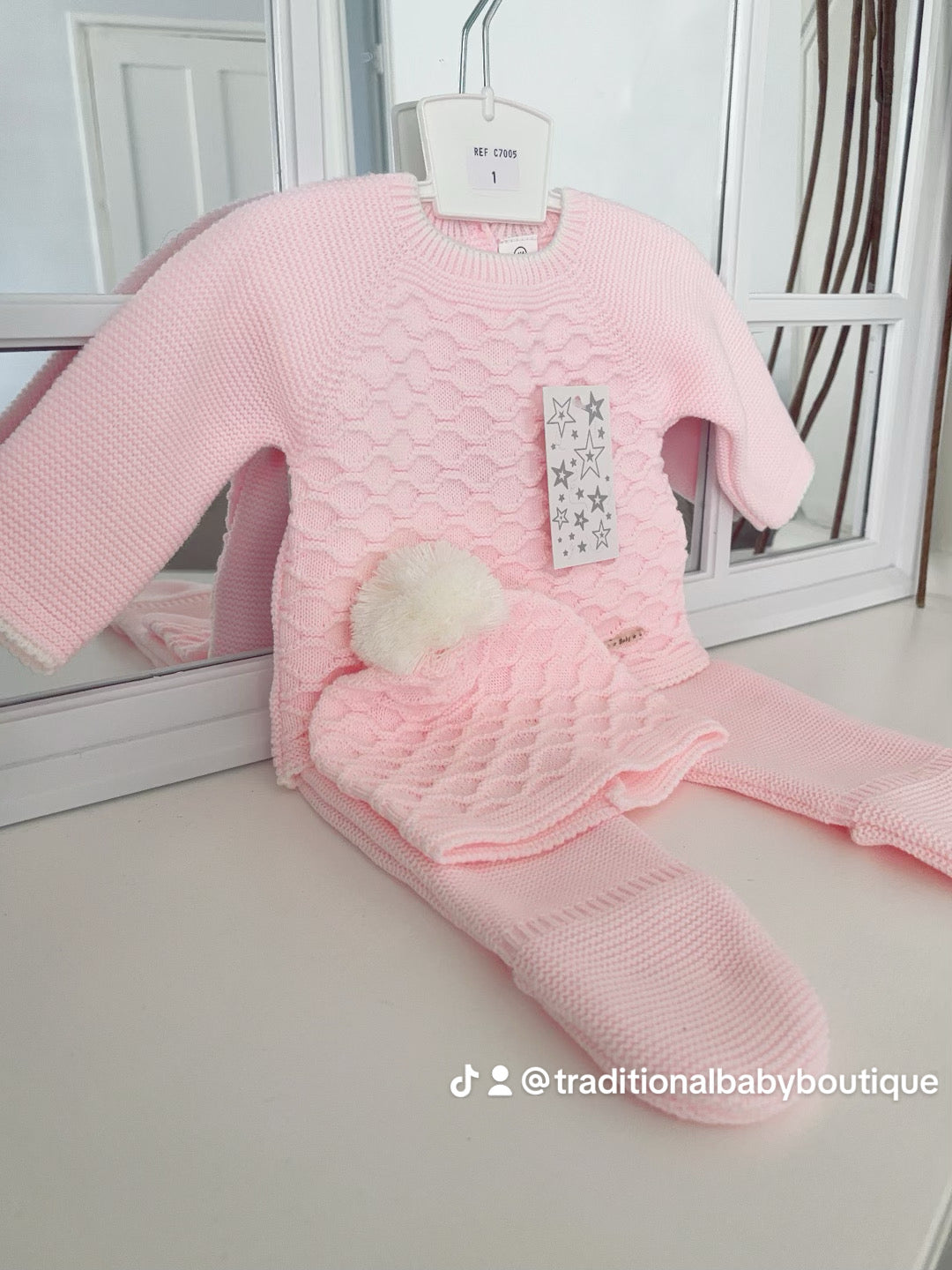 Baby girls knitted honeycomb set with hat
